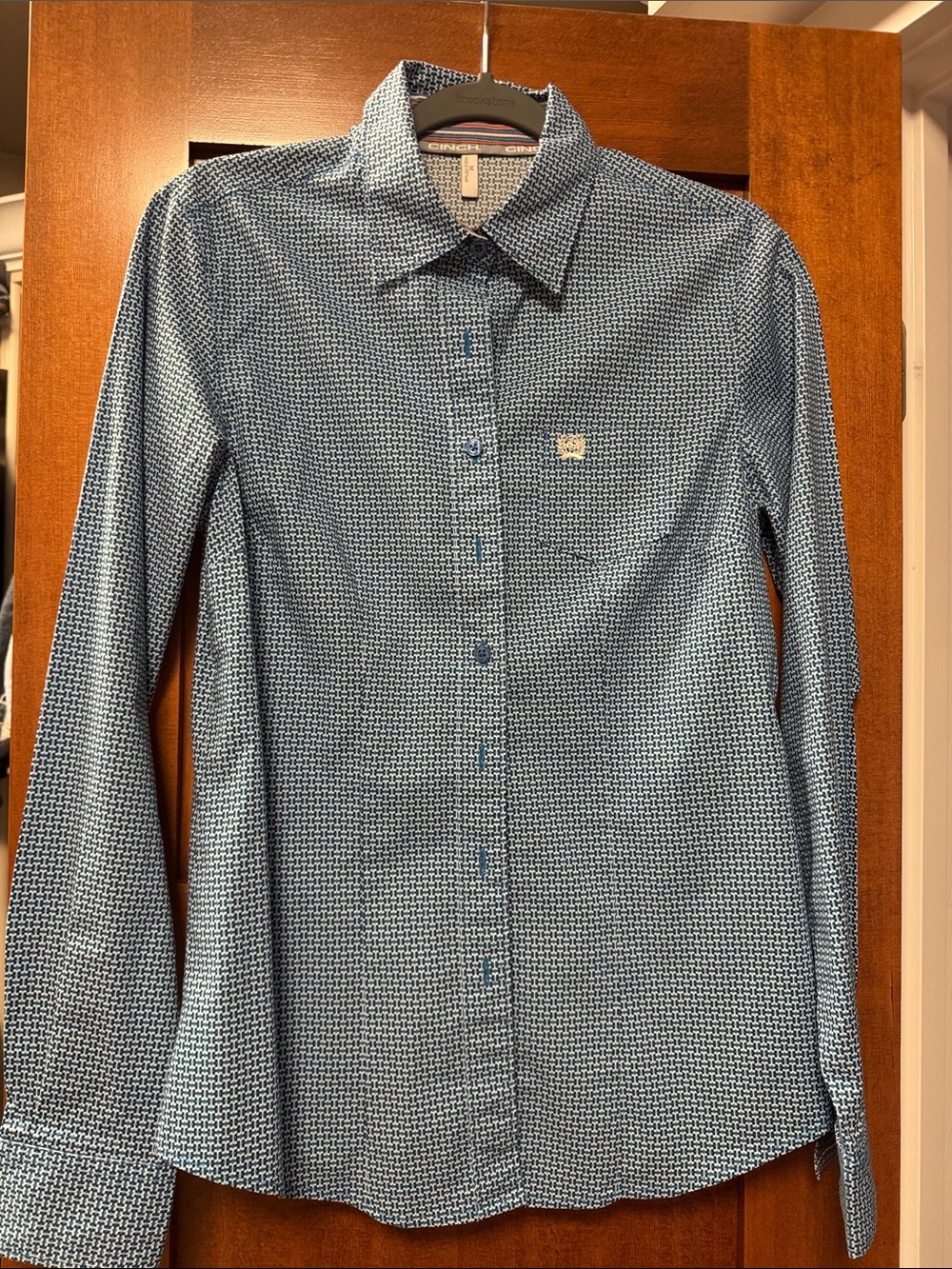 Women’s Cinch Blue Patterned Button-Up Shirt